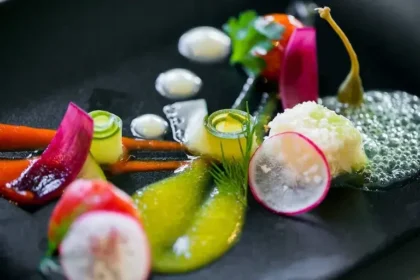 The World of a Molecular Gastronomy Pastry Chef
