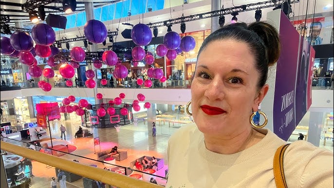 fashion show mall stores: A Simple Guide to Shopping on the Las Vegas Strip